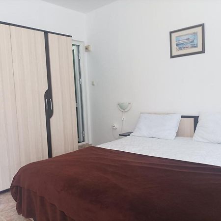 Guest house Perla Primorsko Buitenkant foto